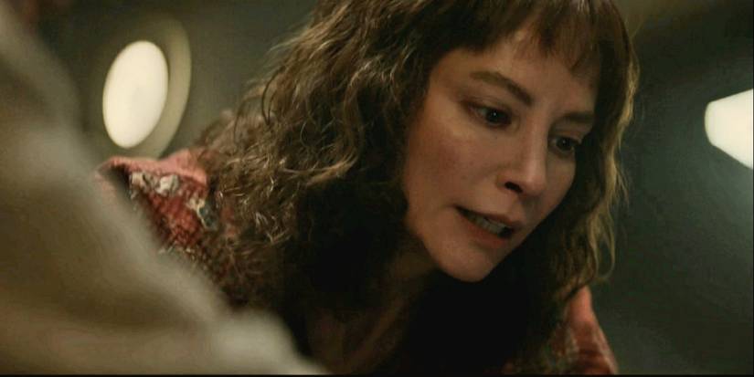 Сієнна Гійорі у ролі матері Джульєтти, Ганни Ніколс у «Бункері»
